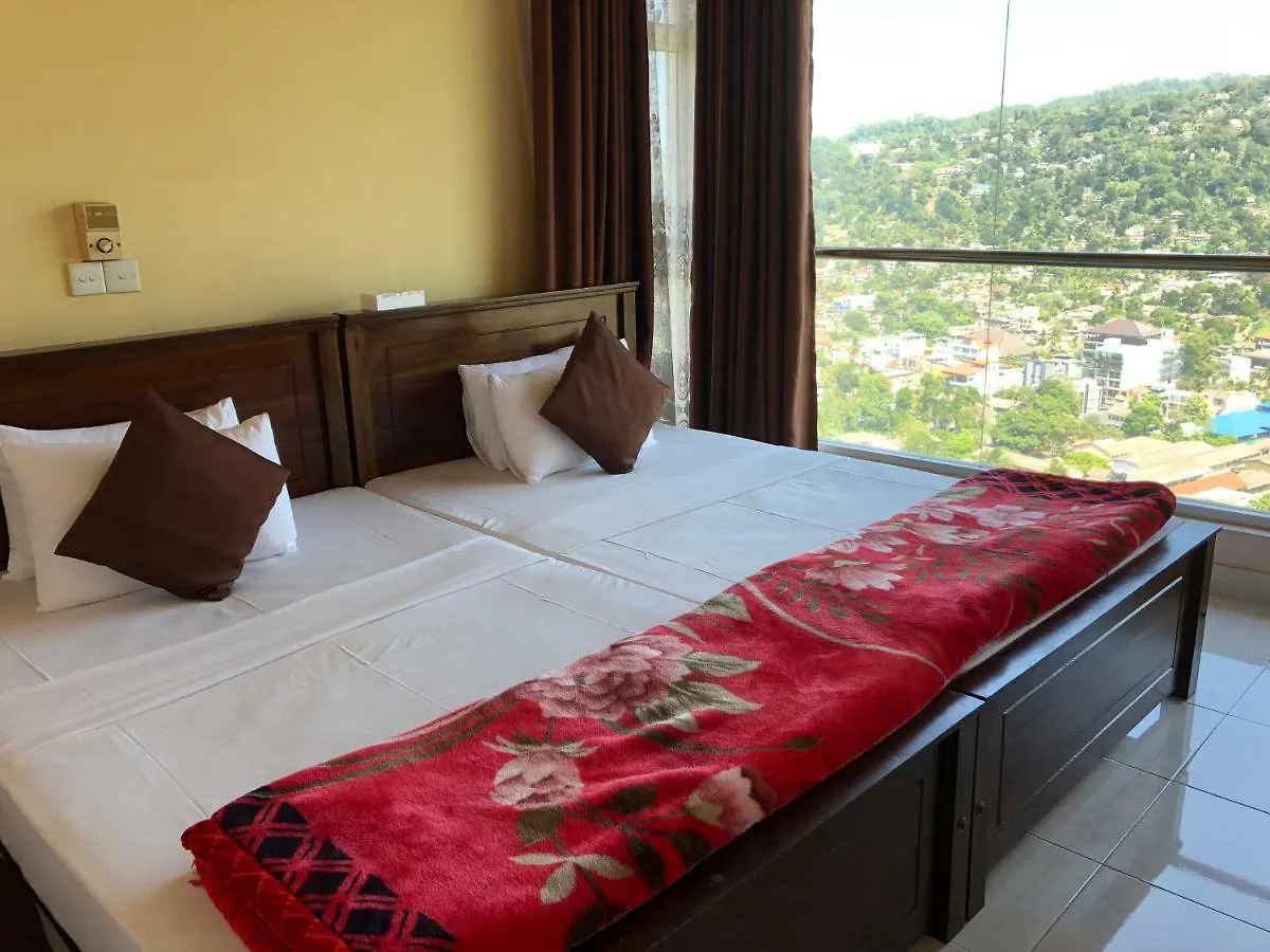 Kandy View Garden Hotel 2*,